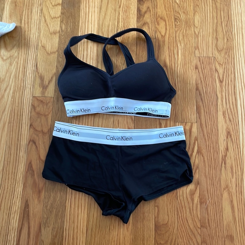 Calvin Klein Sports Bra with Boy Shorts Set